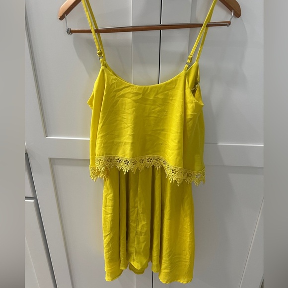 Gianni Bini spaghetti strap yellow lace fringe dress size medium  - Picture 2 of 3